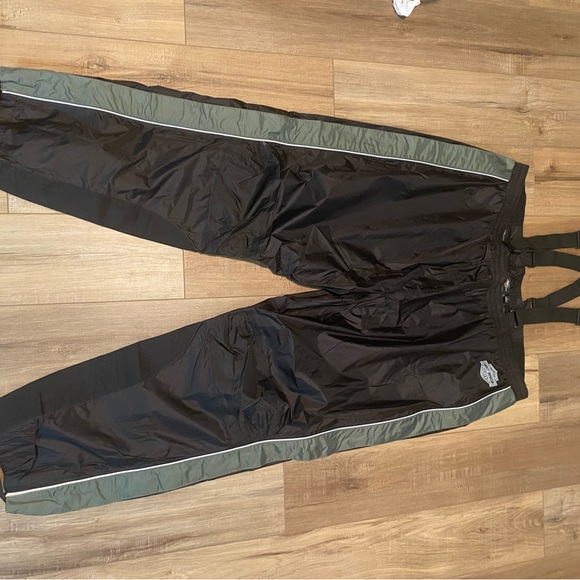 Harley Davidson Rain Suit, New with tags! - Picture 7 of 10